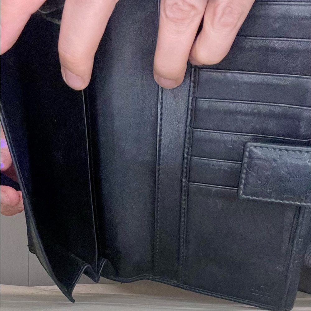 Gucci black leather GG Guccissima logo metal bar plate long wallet - Picture 6 of 10